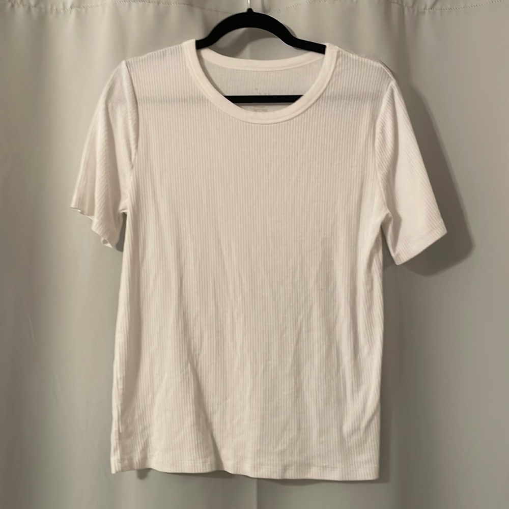 White tee